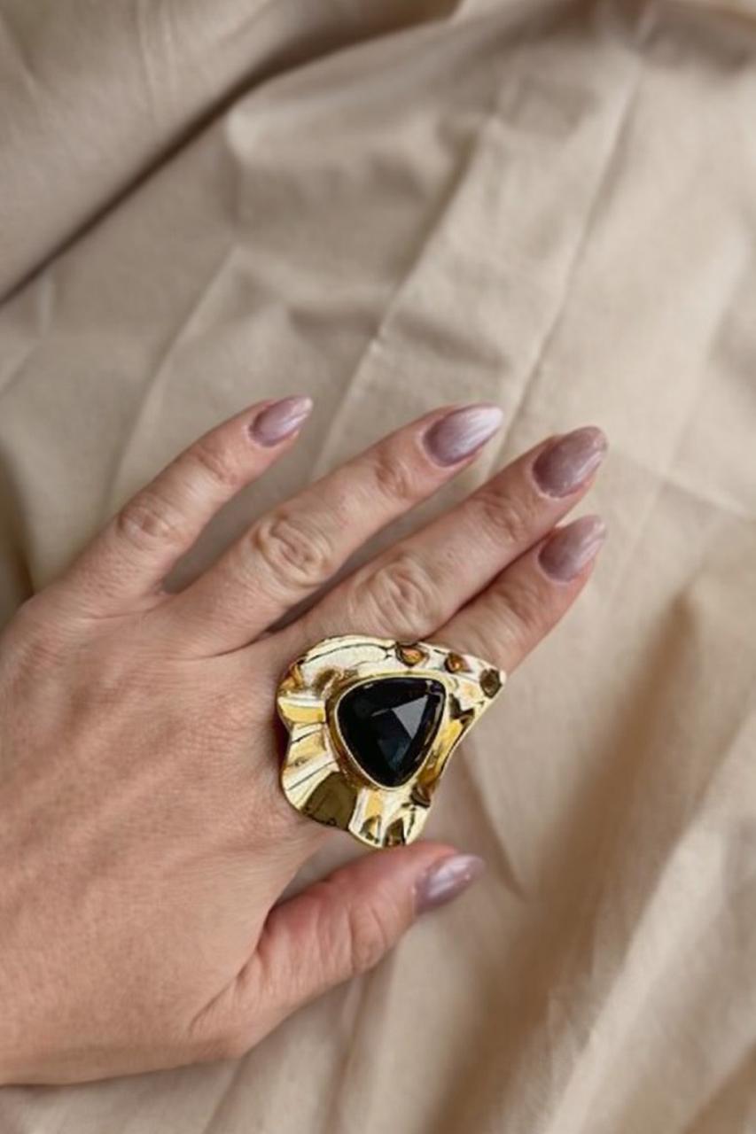 Anel Ajustável Orgânico com Resina no Dourado