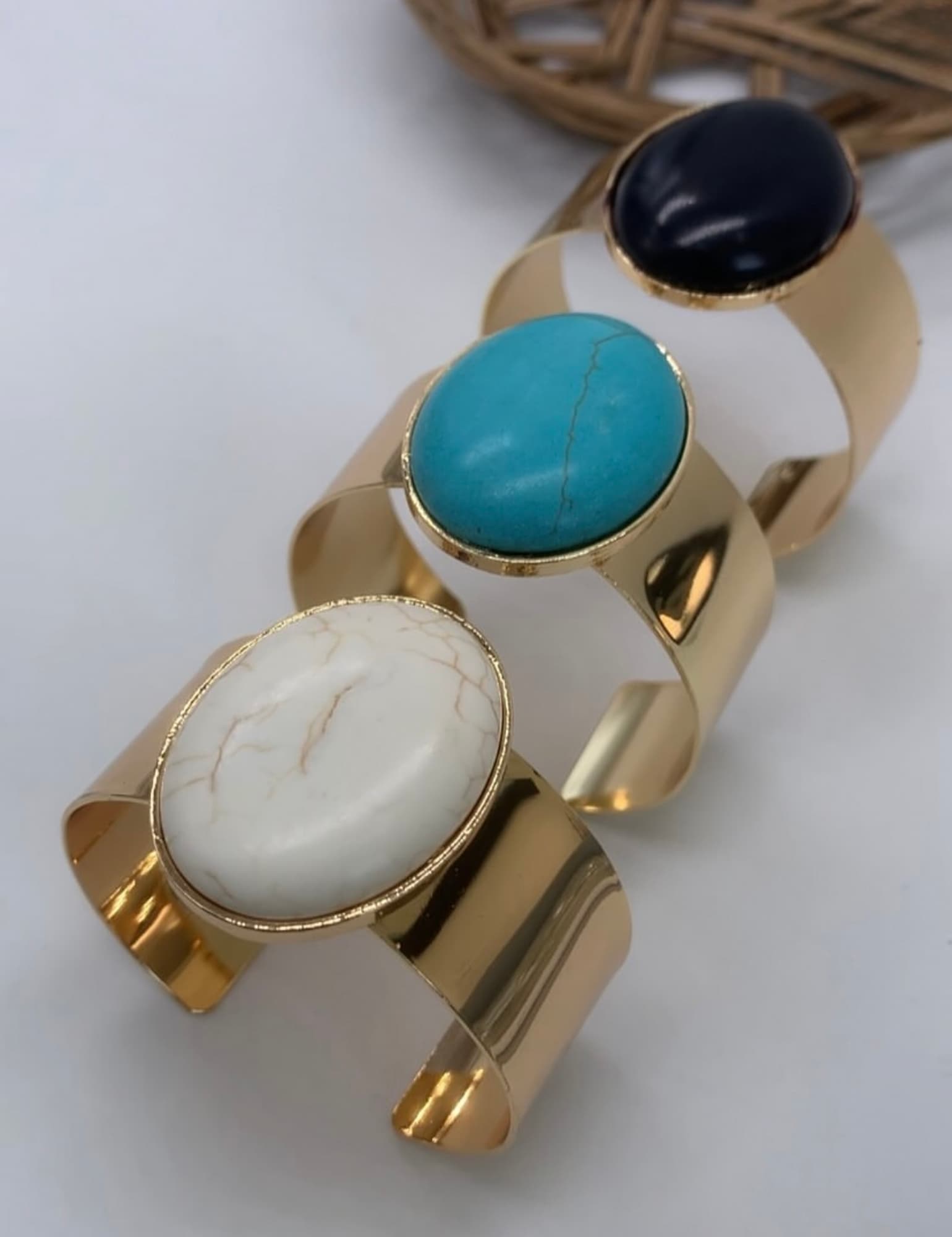 Bracelete Pedra Oval com Dourado