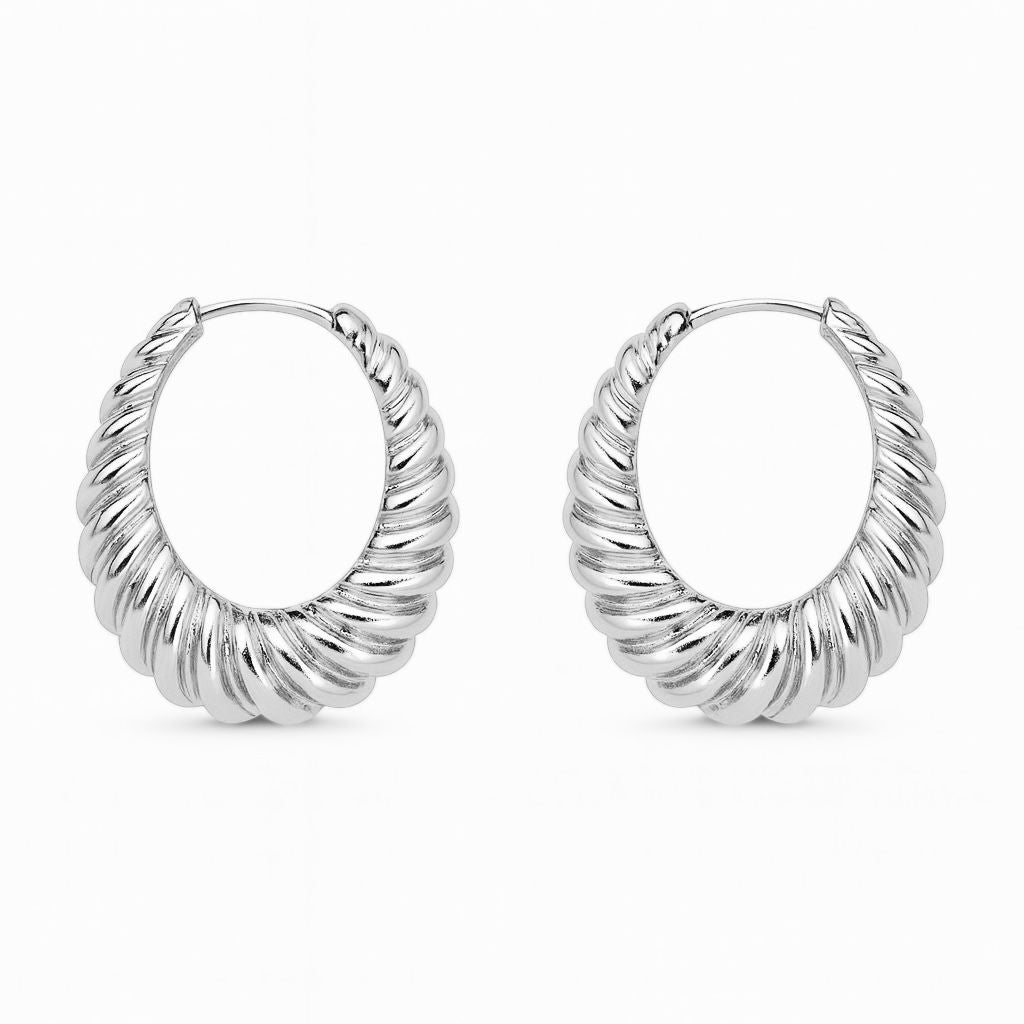 Brinco Argola de Metal Oval Torcido Texturizado