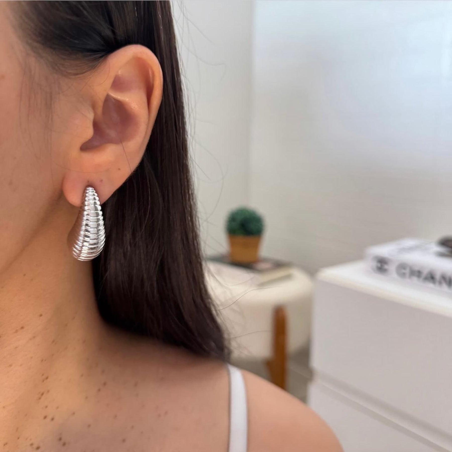 Brinco Gota Texturizada Ondulado