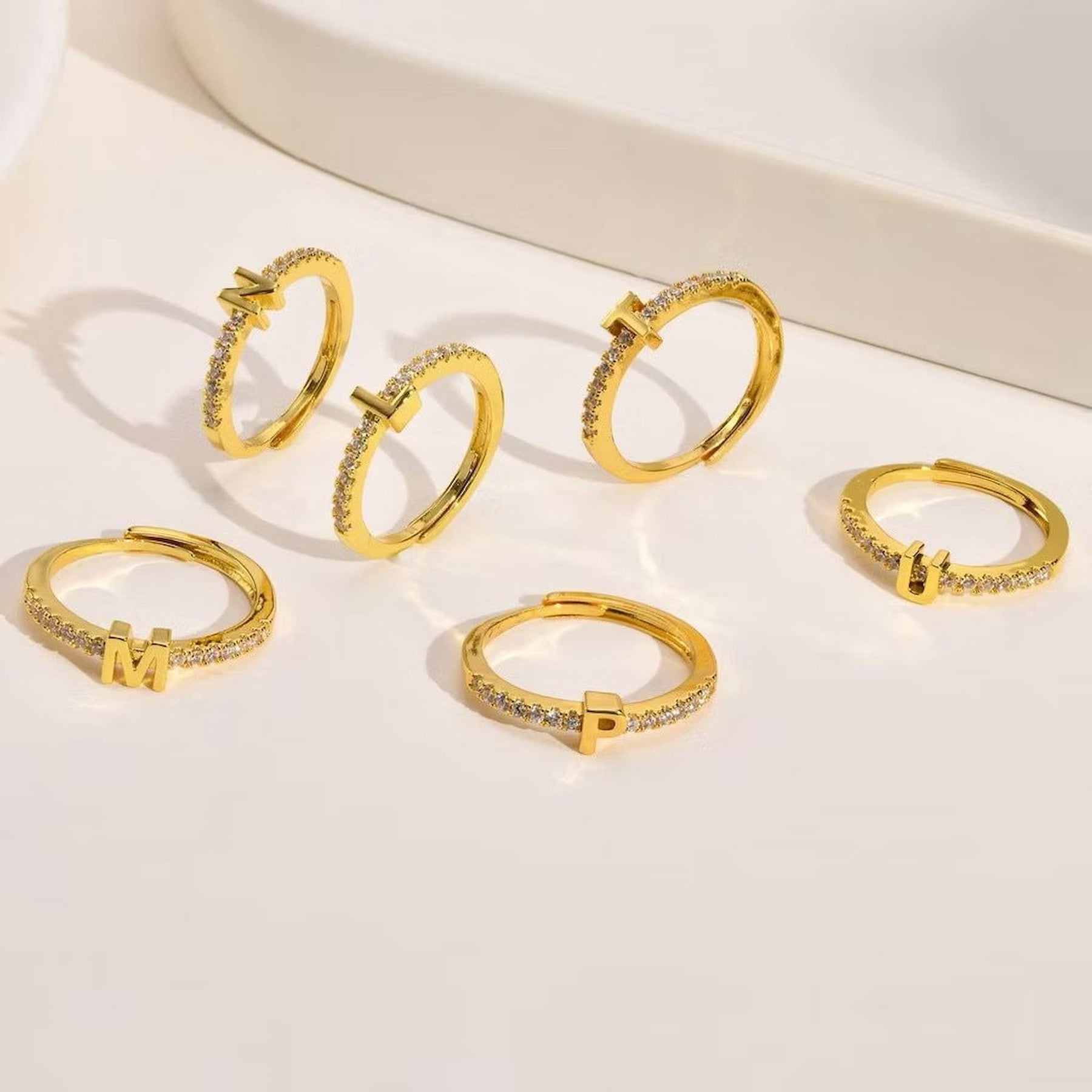 Anel Dourado Ajustável Cravejado Cristal Letras