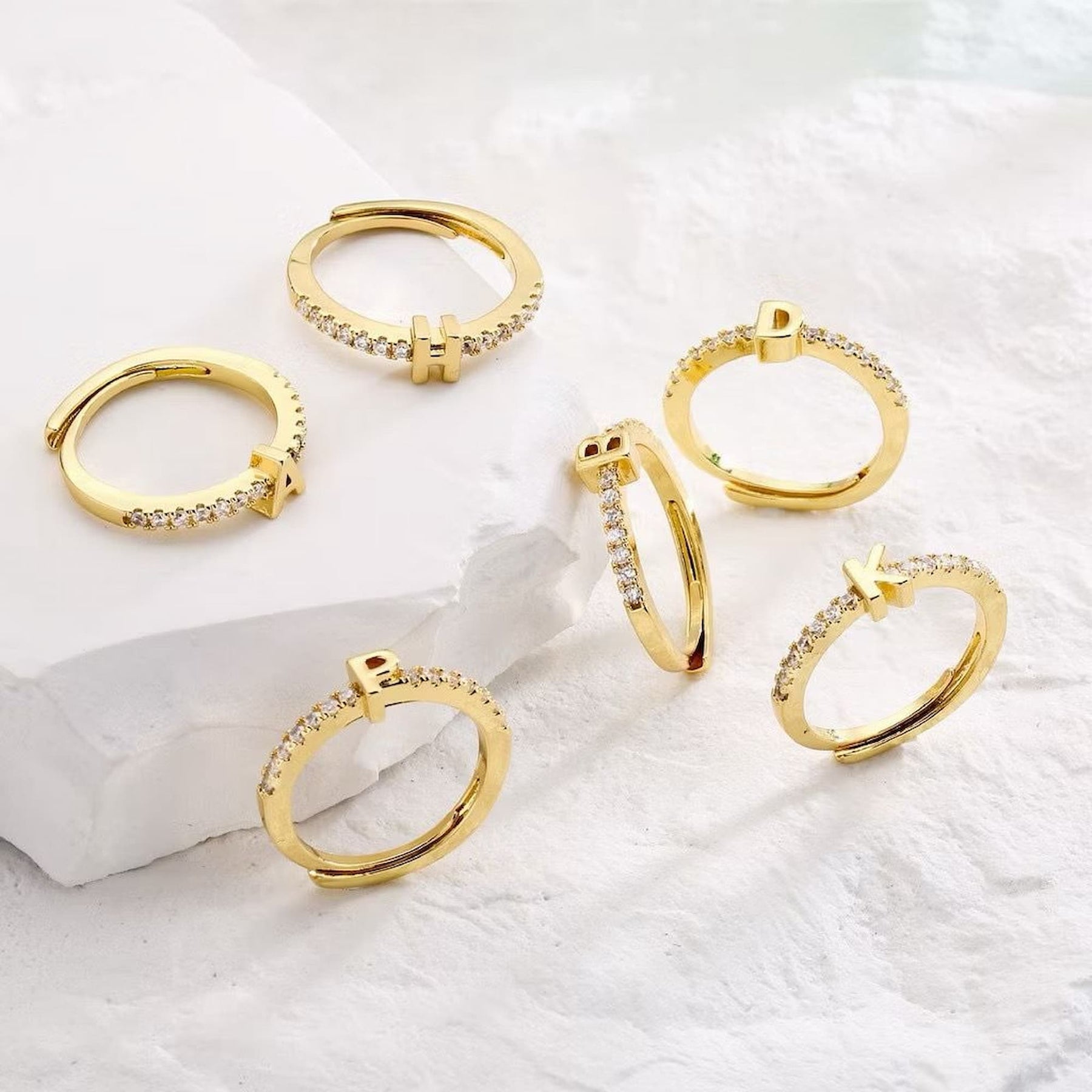 Anel Dourado Ajustável Cravejado Cristal Letras