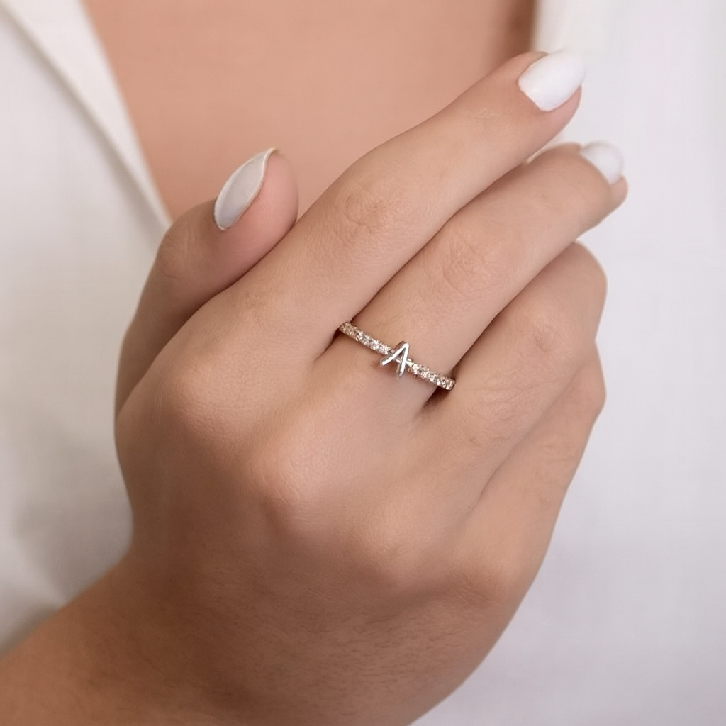 Anel Ródio Branco Ajustável Cravejado Cristal Letras