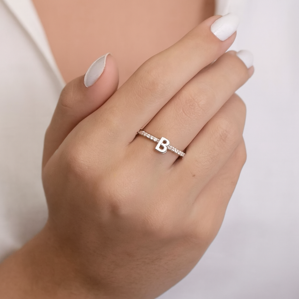 Anel Ródio Branco Ajustável Cravejado Cristal Letras
