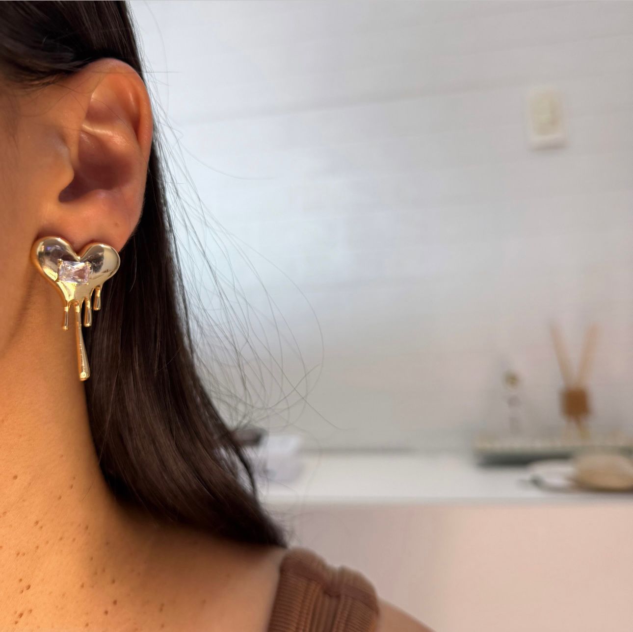 Brinco Coração Derretido com Cristal Retangular