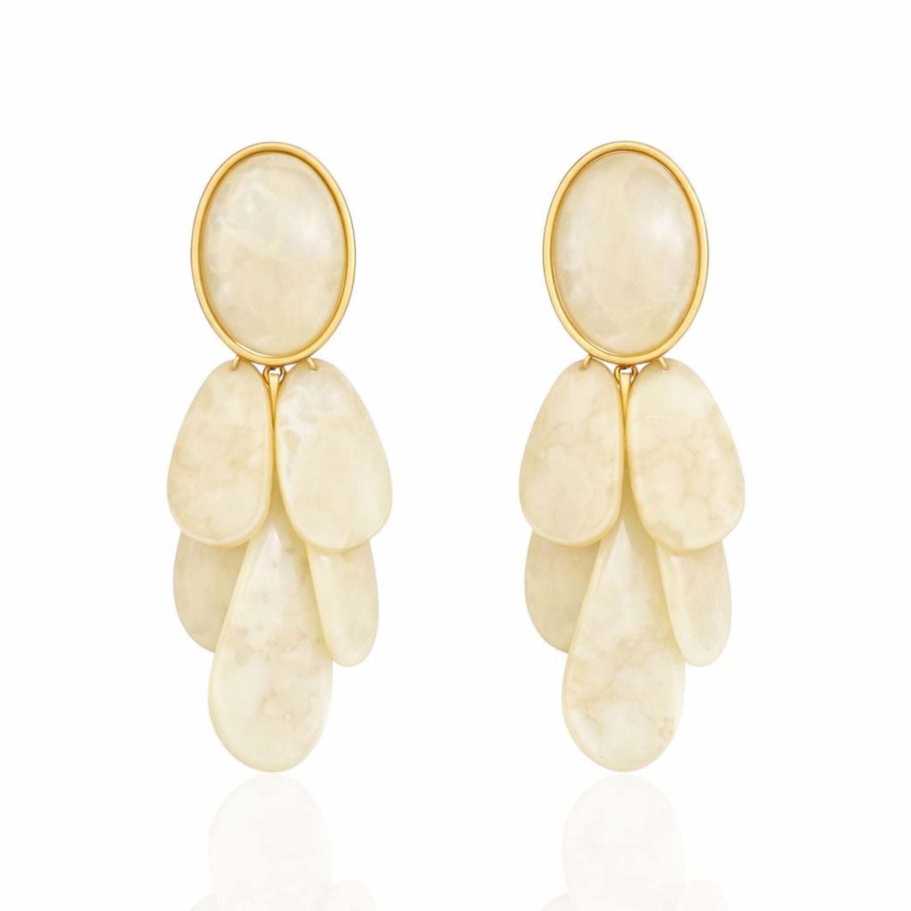 Brinco Cascata em Resina com Dourado