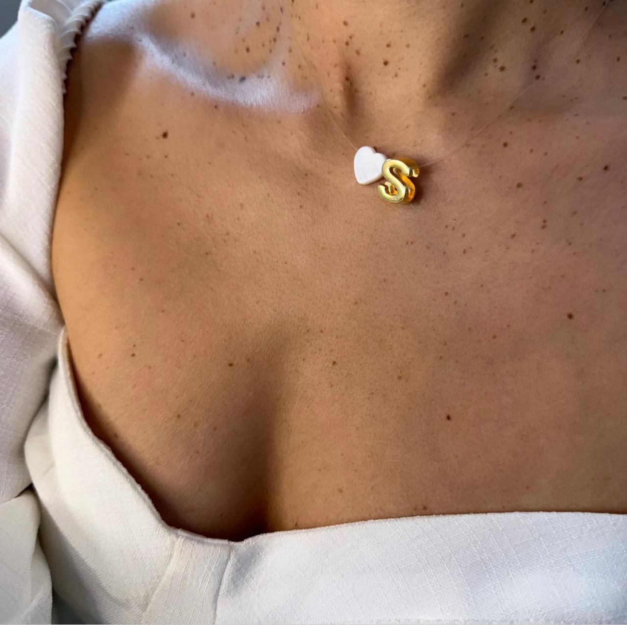 Choker de Nylon com Pingente de Letra Dourada