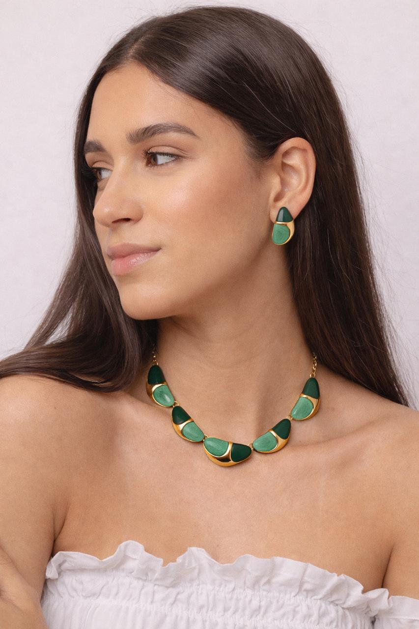 Conjunto de Colar e Brinco com Resina Dourado