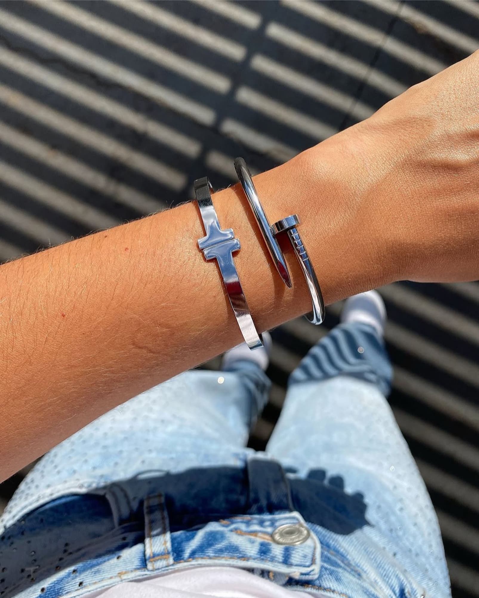 Bracelete T Inspired Ródio Branco