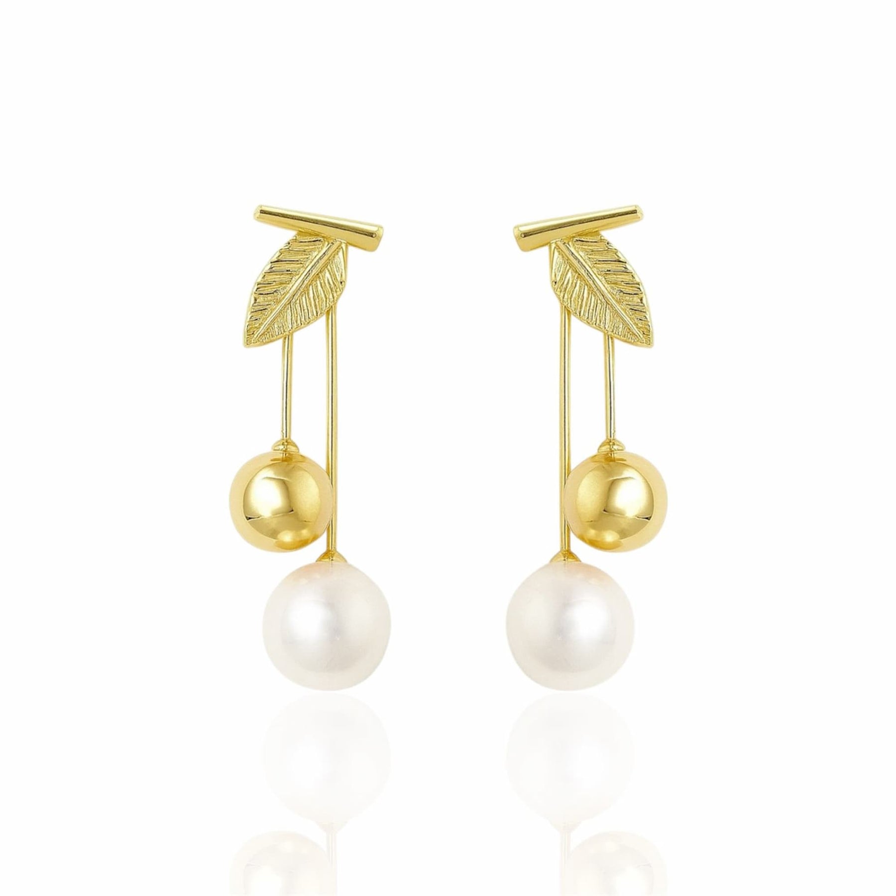 Brinco Cereja Dourado com Pérola