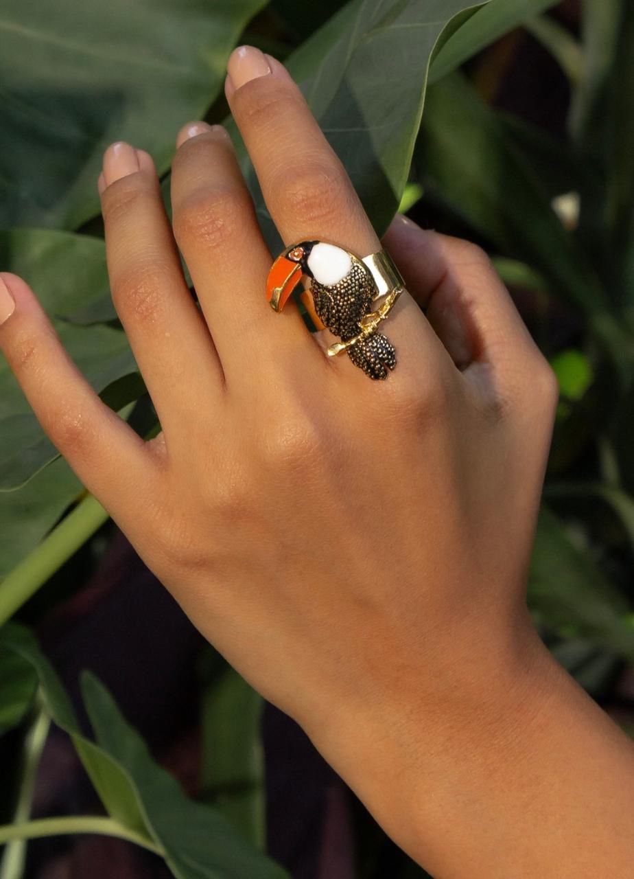 Anel Tucano Esmaltado Ajustável Dourado