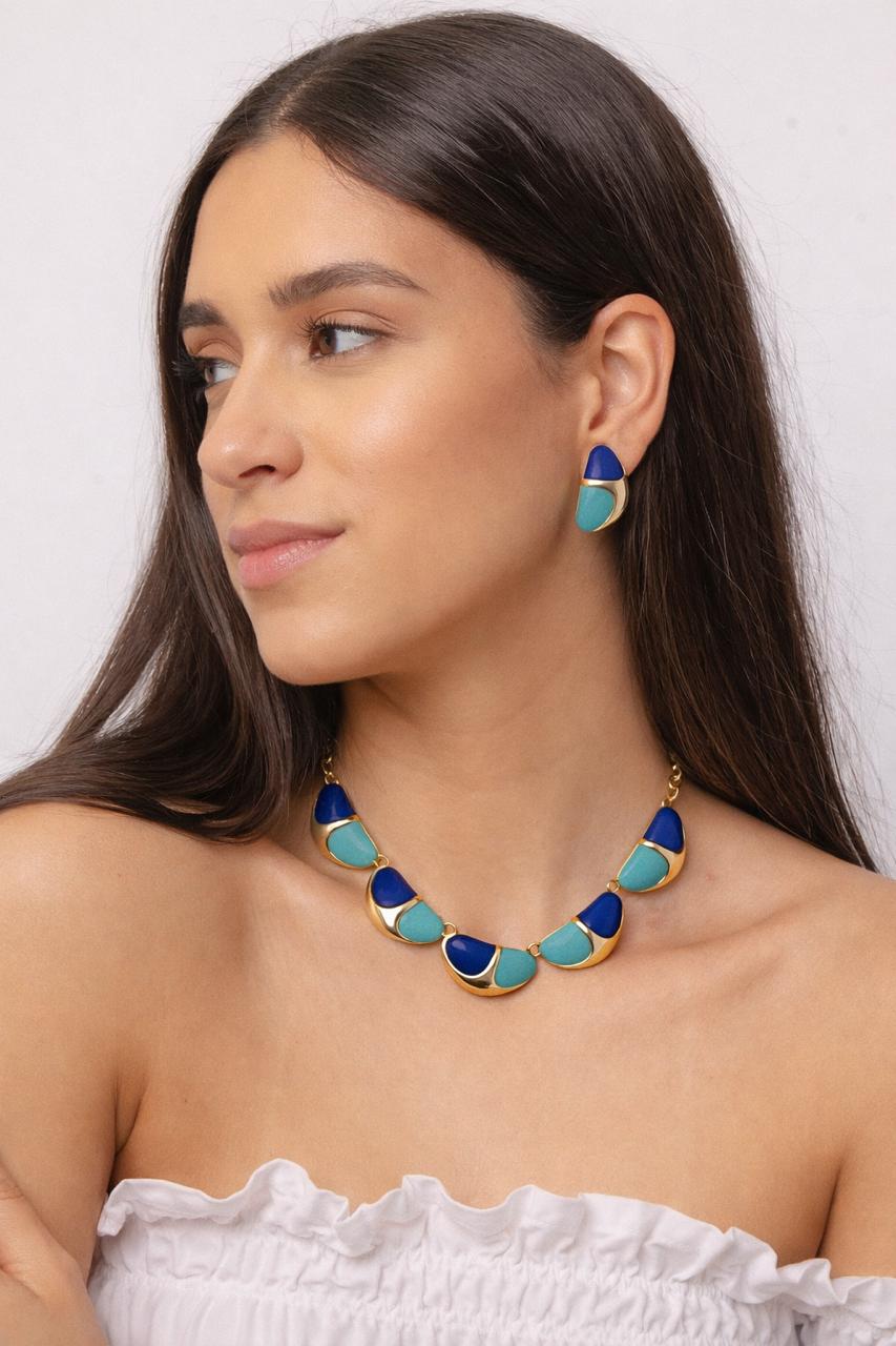 Conjunto de Colar e Brinco com Resina Dourado