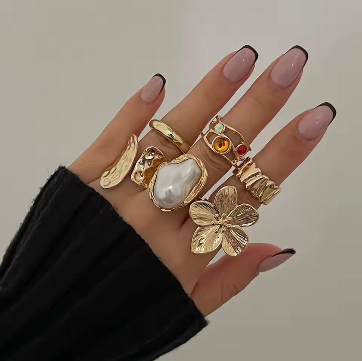 Kit de Anéis Barrocos de Pérolas e Flores