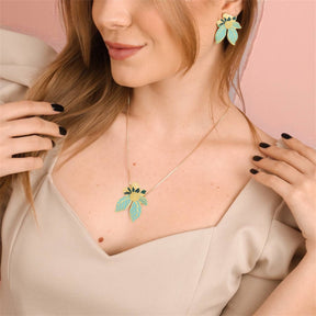 Conjunto Colar e Brinco Flor Dourado e Esmaltado