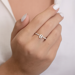 Anel Ródio Branco Ajustável Cravejado Cristal Letras
