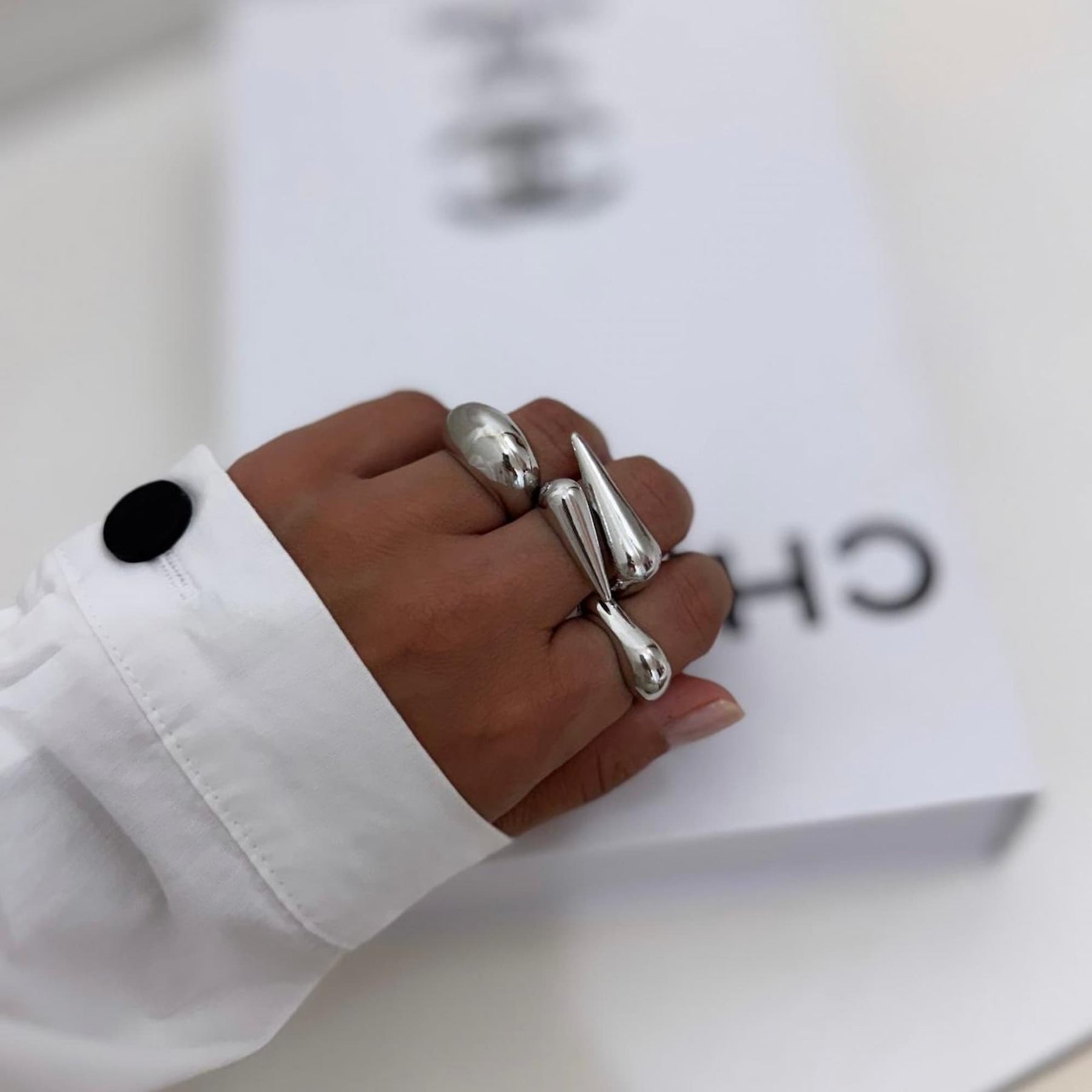 Anel Orgânico Essencial com Relevo