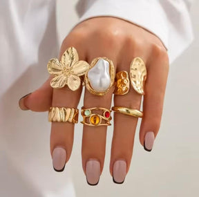Kit de Anéis Barrocos de Pérolas e Flores