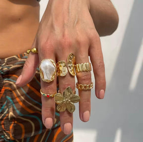 Kit de Anéis Barrocos de Pérolas e Flores