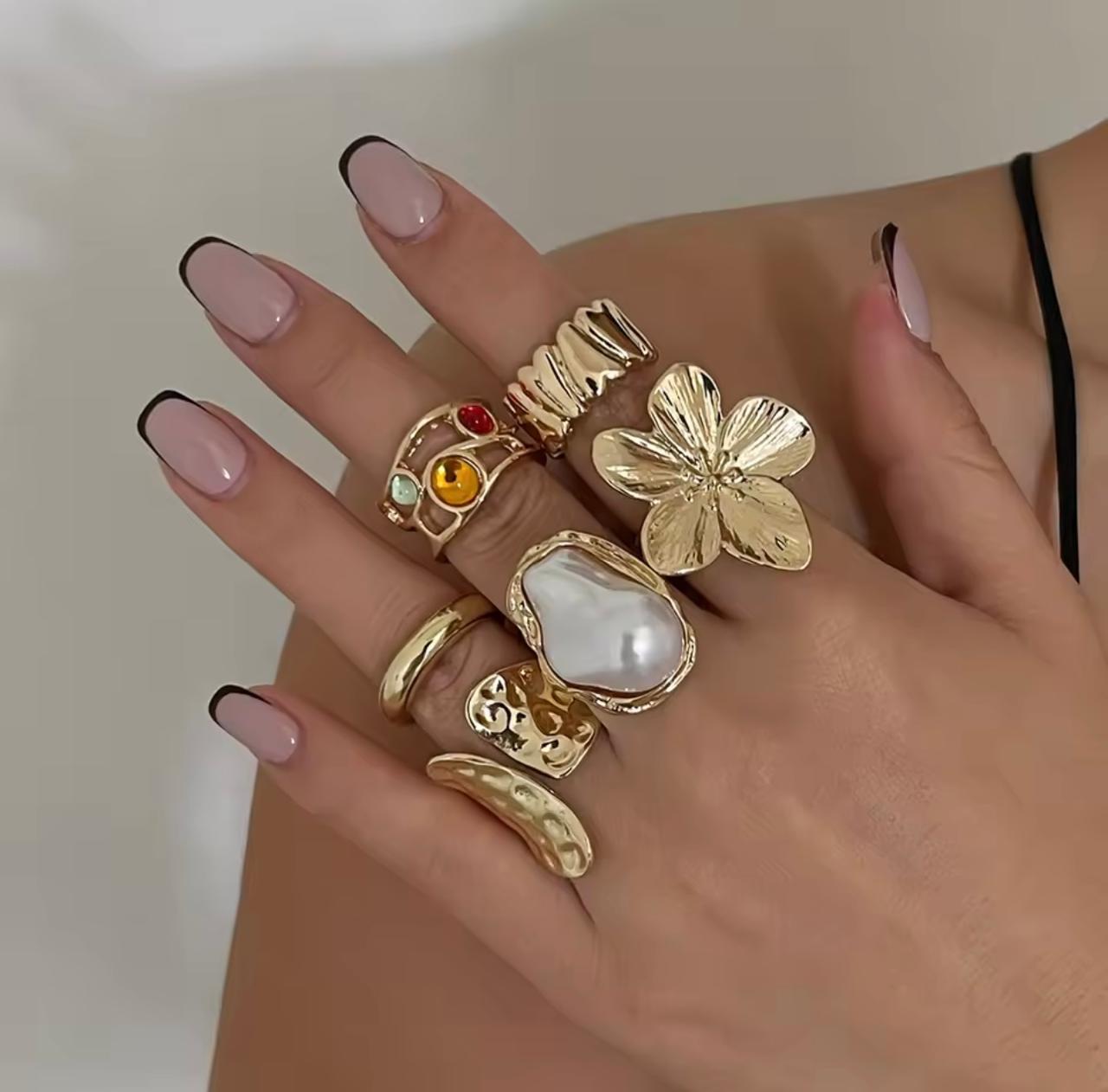 Kit de Anéis Barrocos de Pérolas e Flores