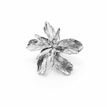 Anel Ajustável de Flor com Pétalas Grandes em Metal