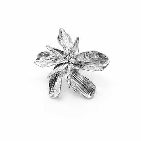 Anel Ajustável de Flor com Pétalas Grandes em Metal