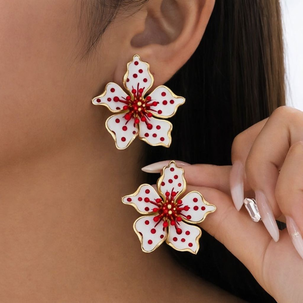 Brinco de Flor Esmaltado Dourado