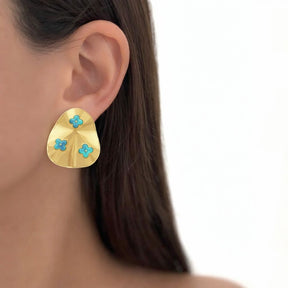 Brinco Orgânico Dourado com Resina Inspiração