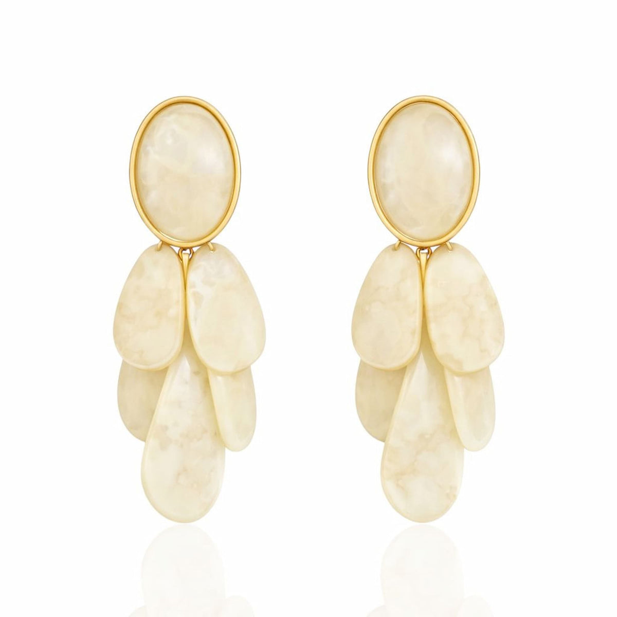 Brinco Cascata em Resina com Dourado