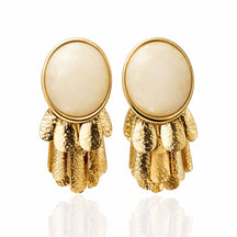 Brinco Cascata Dourado com Resina