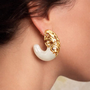 Brinco Argola Vintage em Resina com Detalhes Dourado