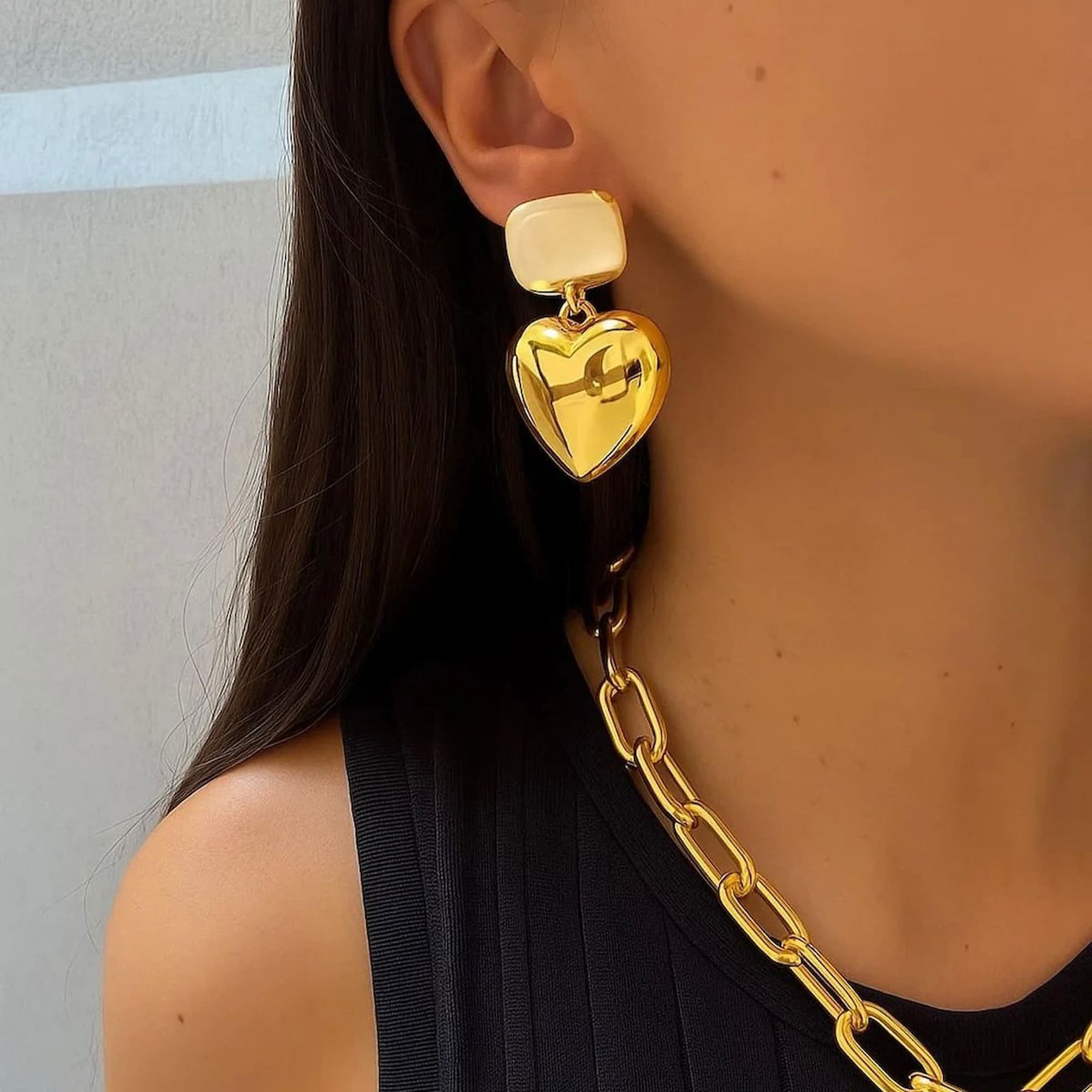 Brinco de Coração  com Pérola Dourado