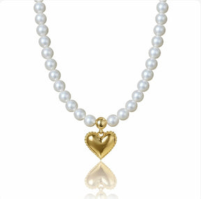 Colar Pérolas com Coração Dourado
