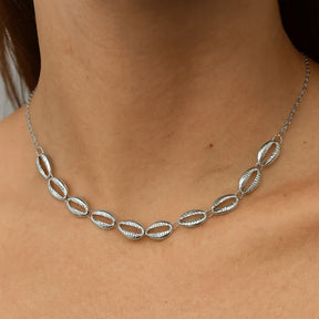 Choker Búzios Metal no Ródio Branco