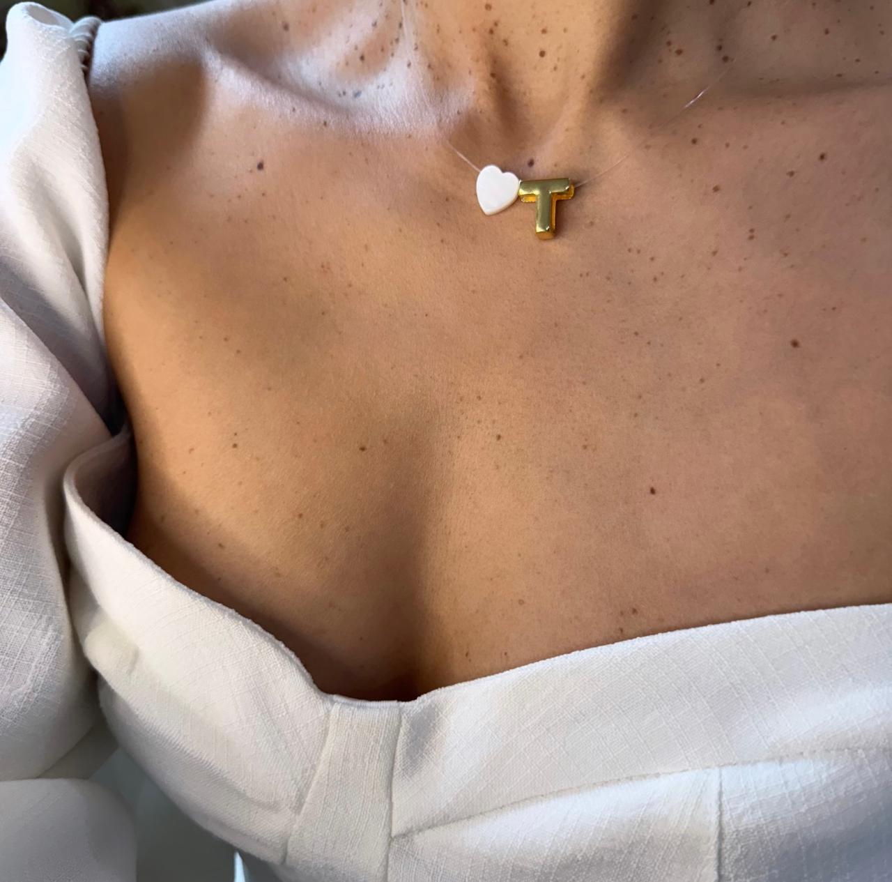 Choker de Nylon com Pingente de Letra Dourada