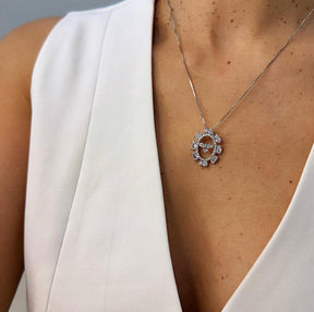 Colar Divino Espírito Santo Cravejado Zircônia Cristal