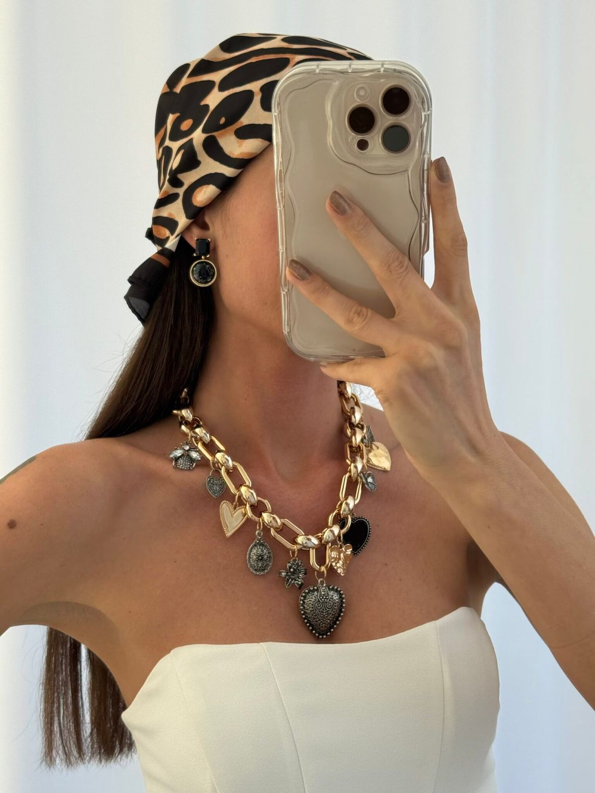 Colar Vintage Corrente de Elos Robusto com Pingentes