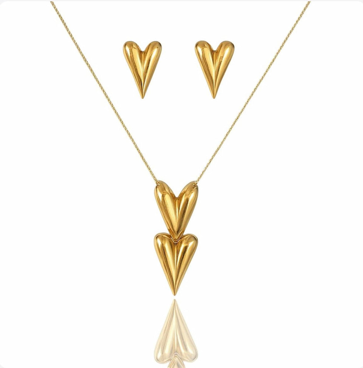 Conjunto Colar Coração Duplo com Brinco Coração Dourado