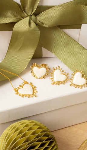 Conjunto Colar Veneziana com Brinco e Anel de Coração Resinado