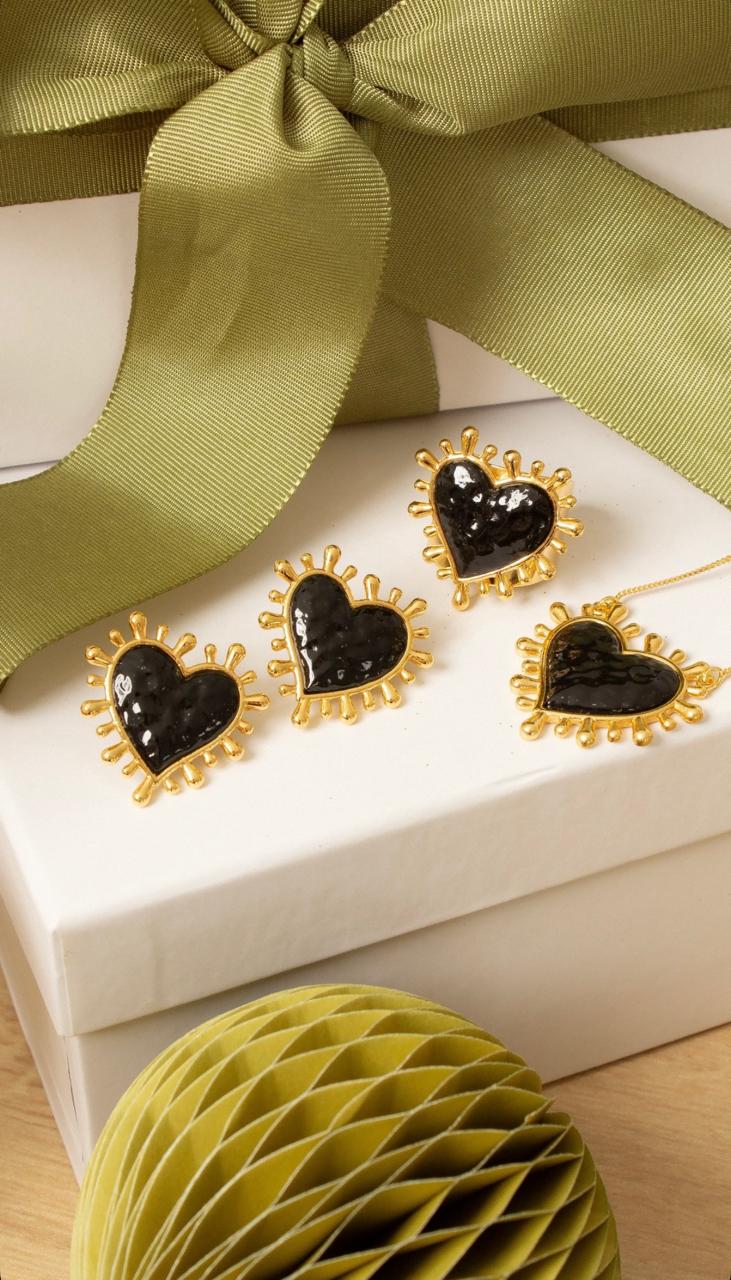 Conjunto Colar Veneziana com Brinco e Anel de Coração Resinado