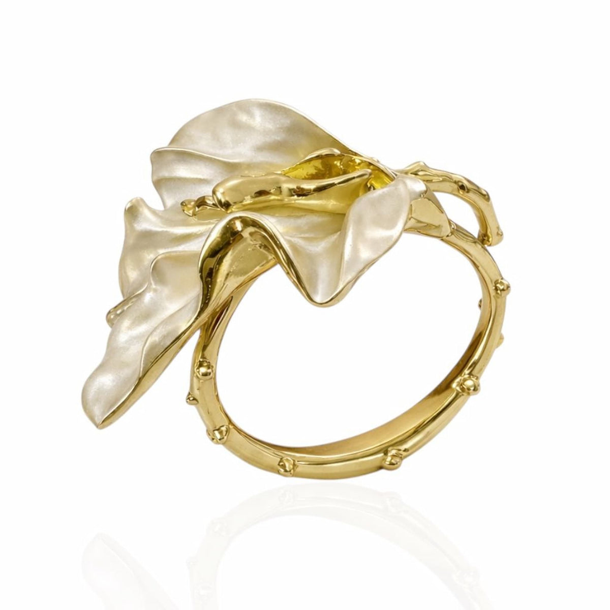 Bracelete Dourado de Flor Tulipa Esmaltada Branco Perolado