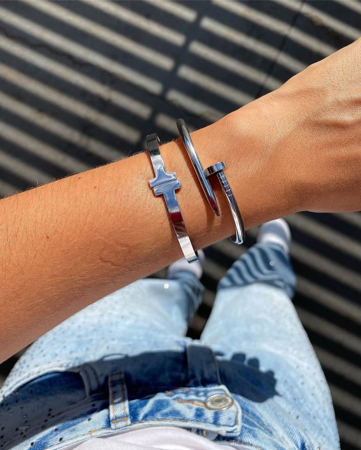 Bracelete T Inspired Ródio Branco