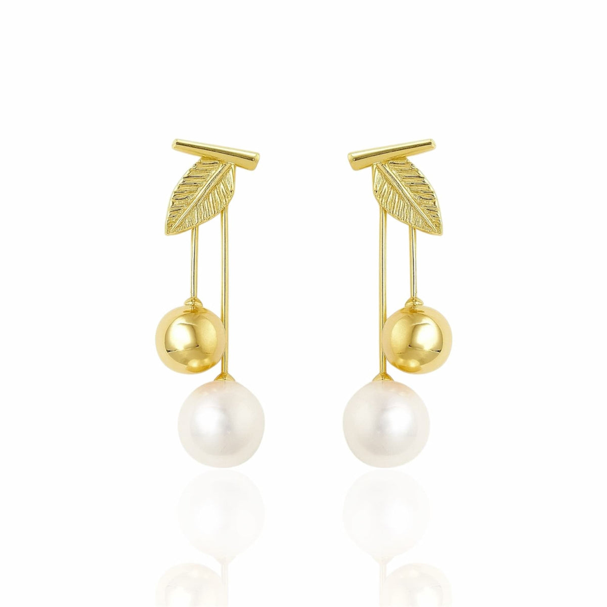 Brinco Cereja Dourado com Pérola
