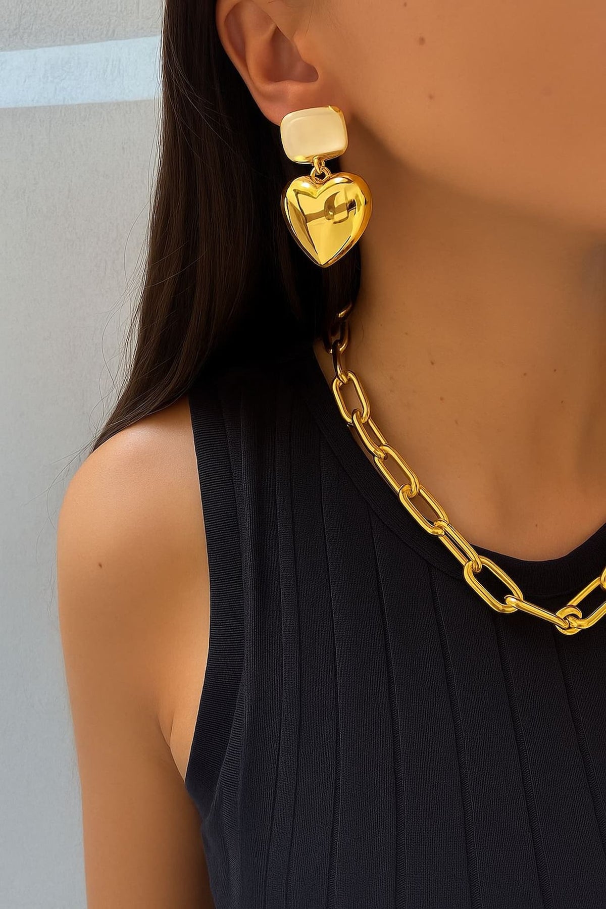 Brinco de Coração  com Pérola Dourado