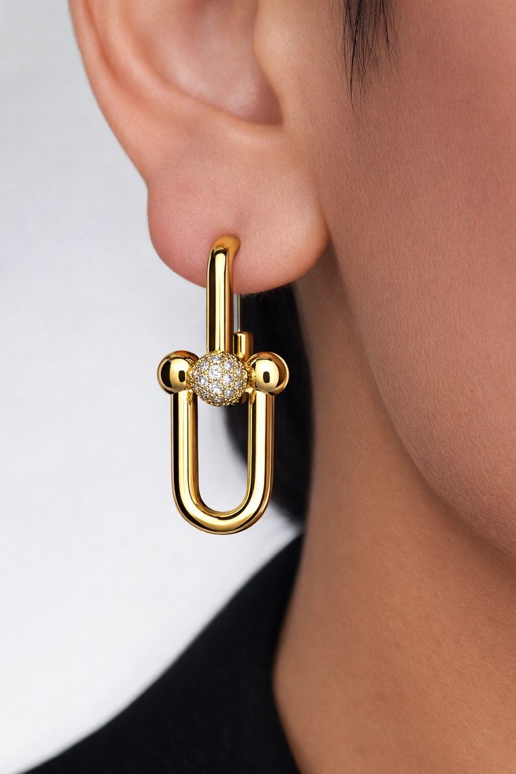 Brinco Inspiração Elos Dourado Cravejado Cristal