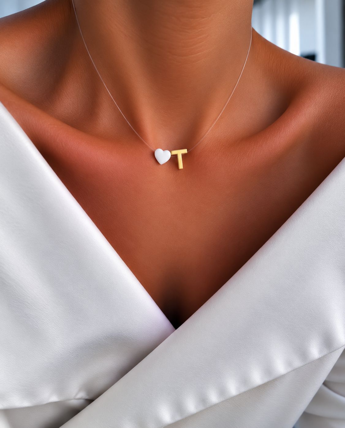 Choker de Nylon com Pingente de Letra Dourada