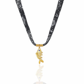 Colar Bandana Estilo Praia com Pingente de Peixe Dourado